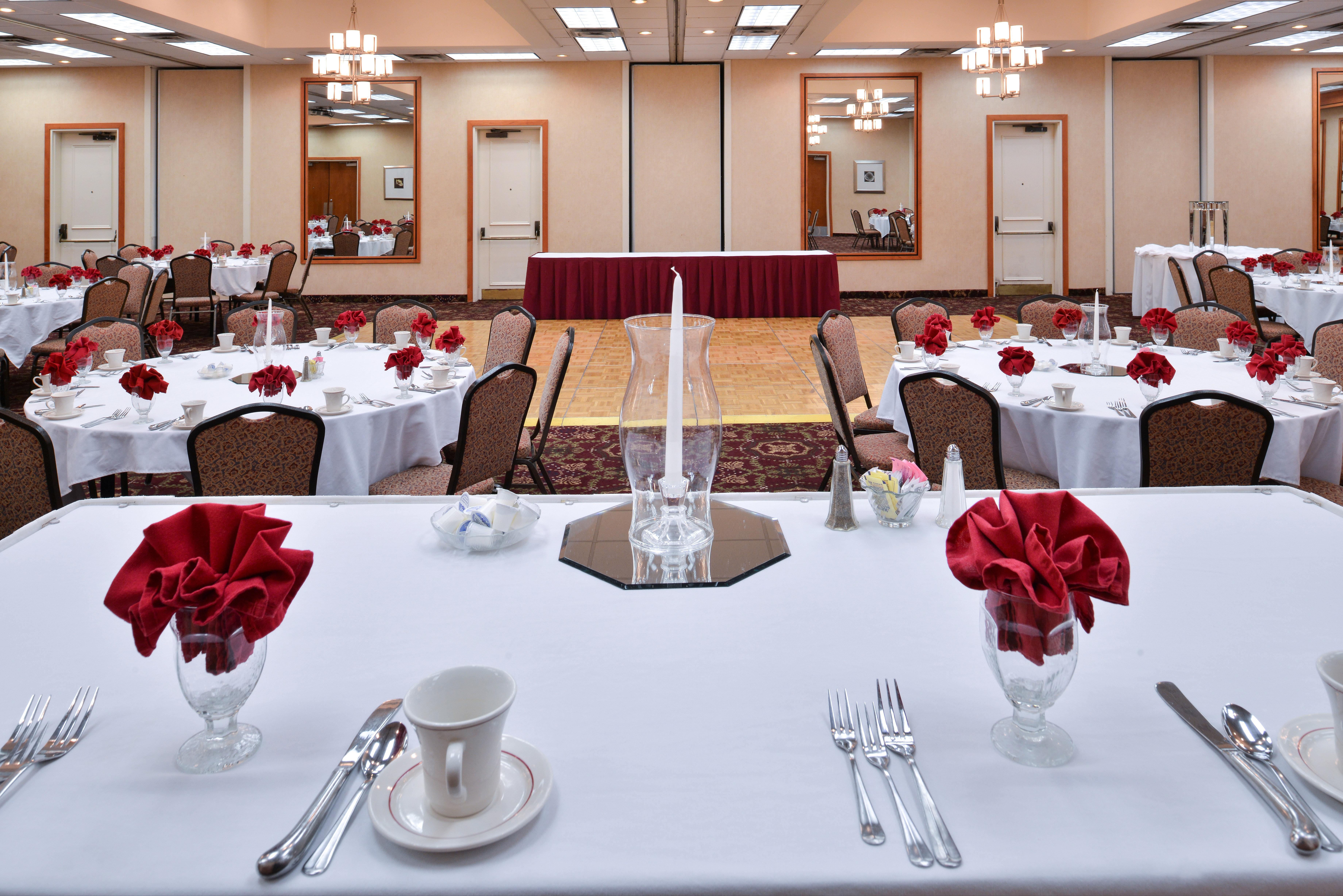 Holiday Inn Martinsburg By Ihg Exterior photo