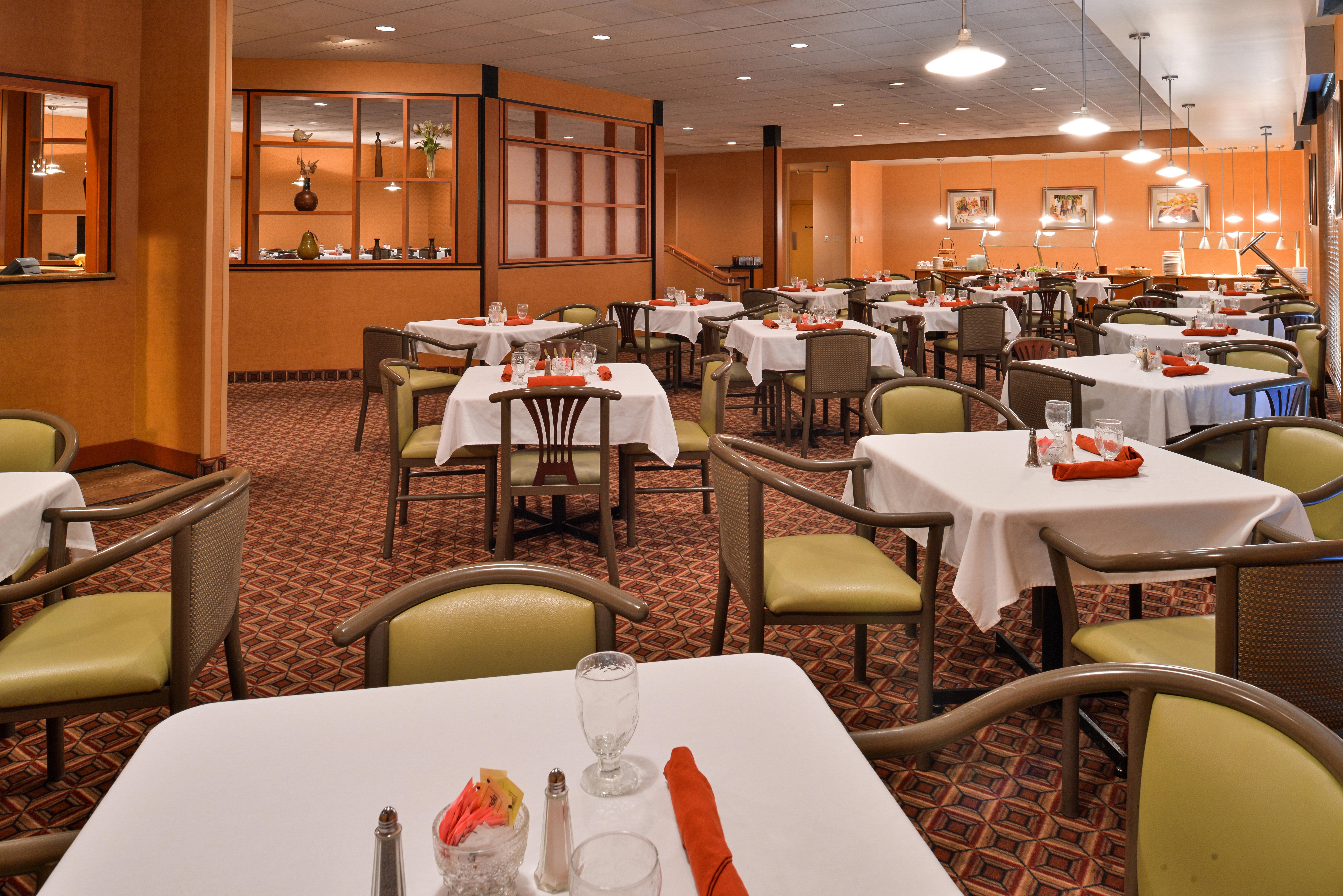 Holiday Inn Martinsburg By Ihg Exterior photo