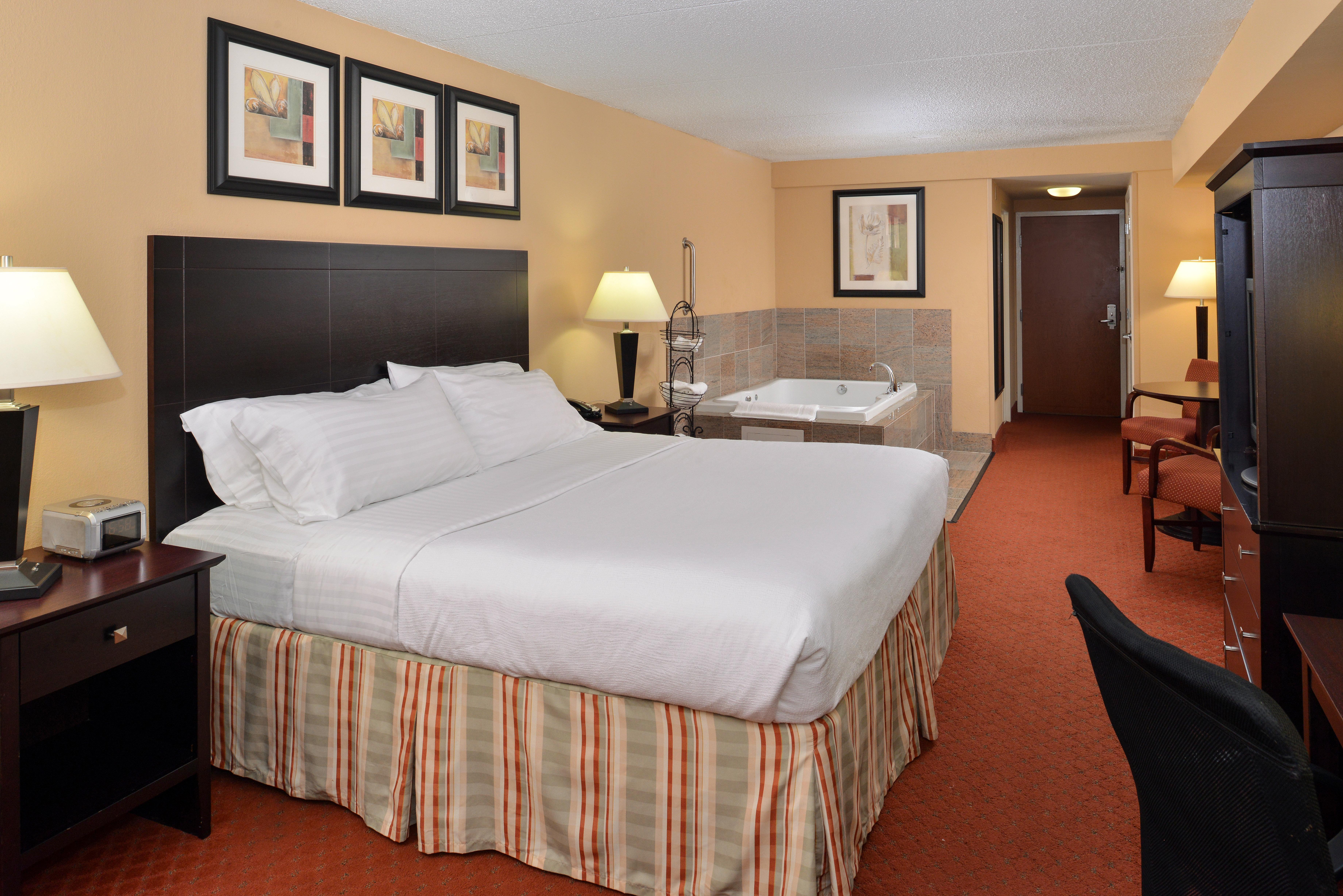 Holiday Inn Martinsburg By Ihg Exterior photo
