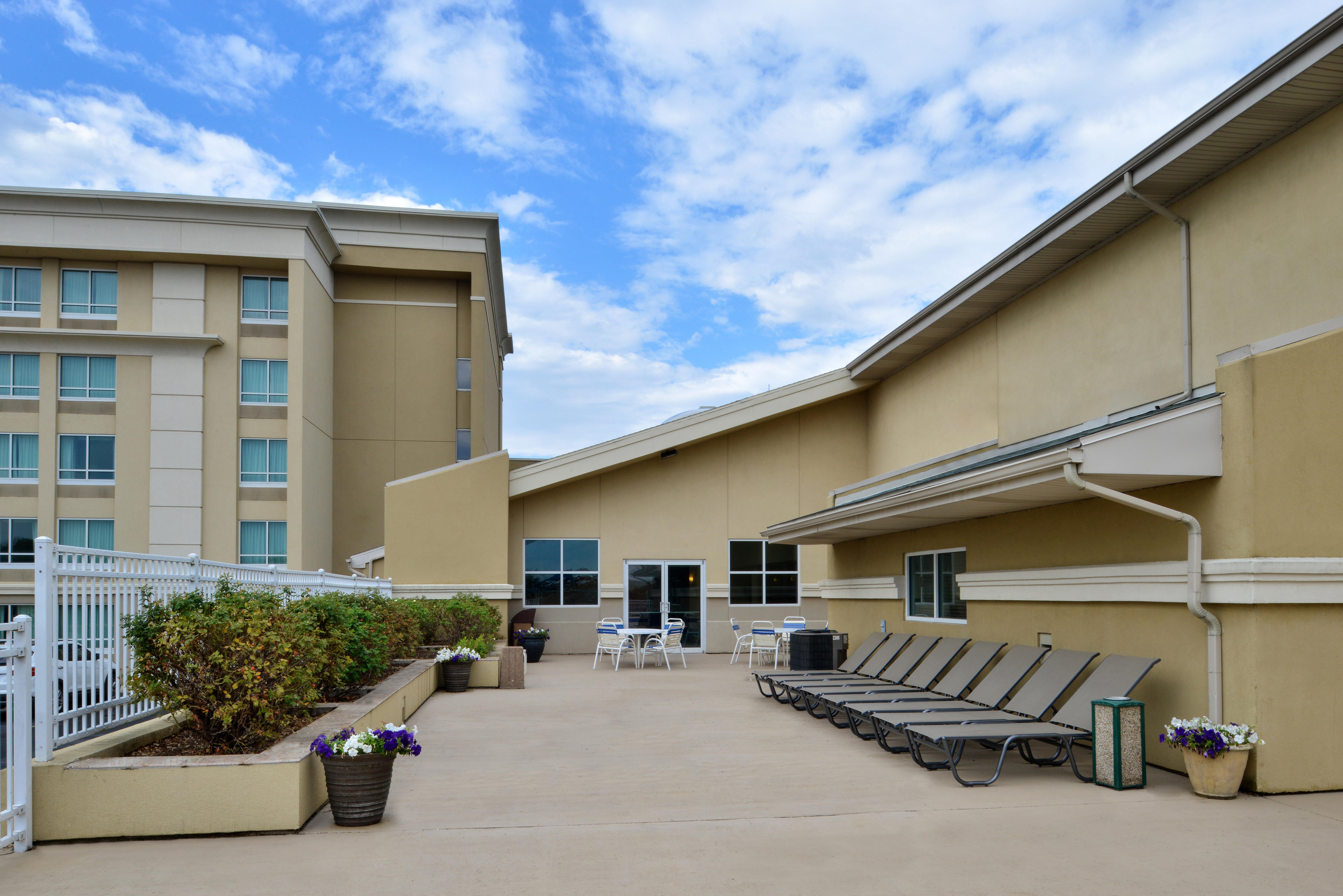 Holiday Inn Martinsburg By Ihg Exterior photo
