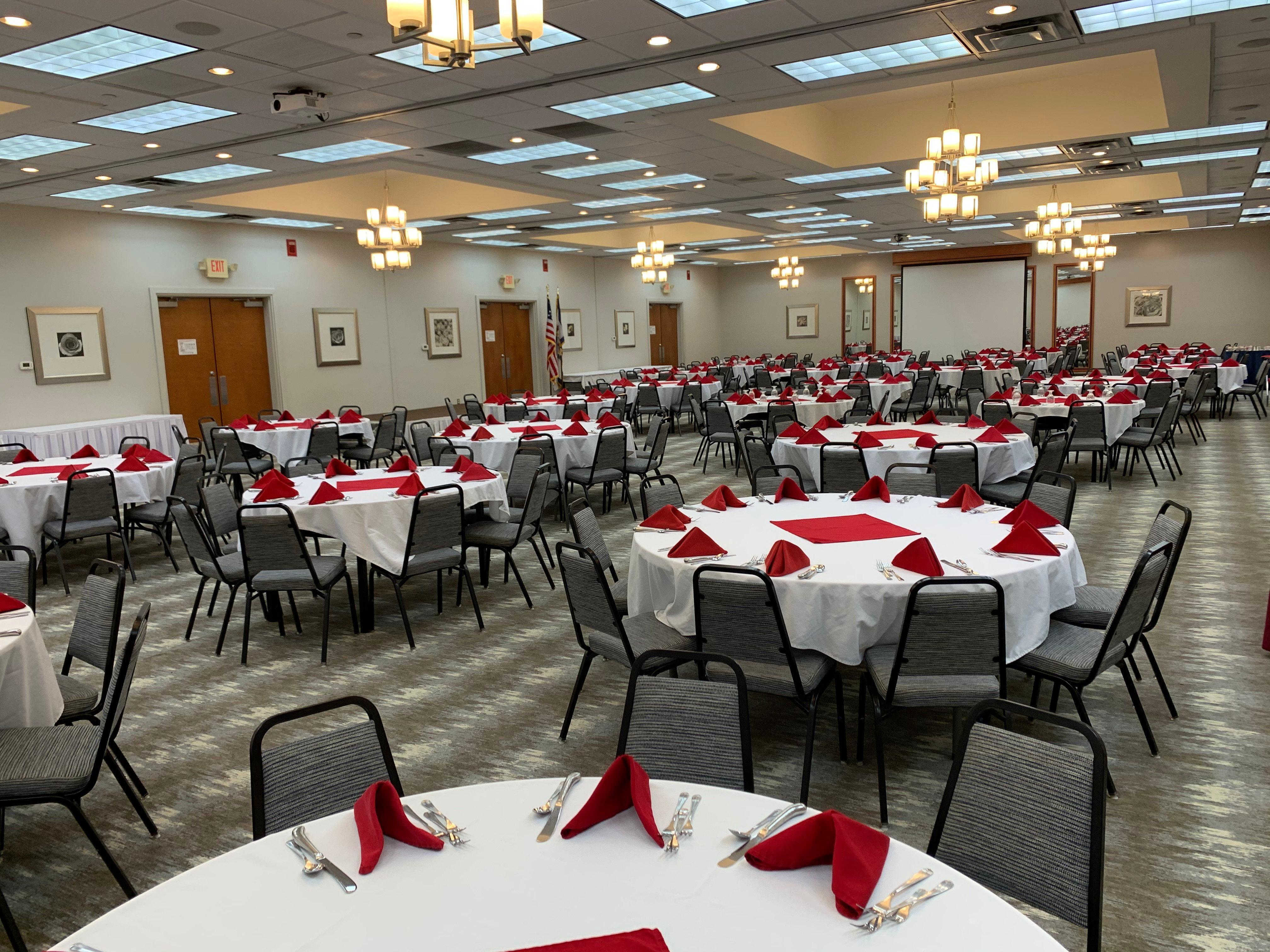Holiday Inn Martinsburg By Ihg Exterior photo