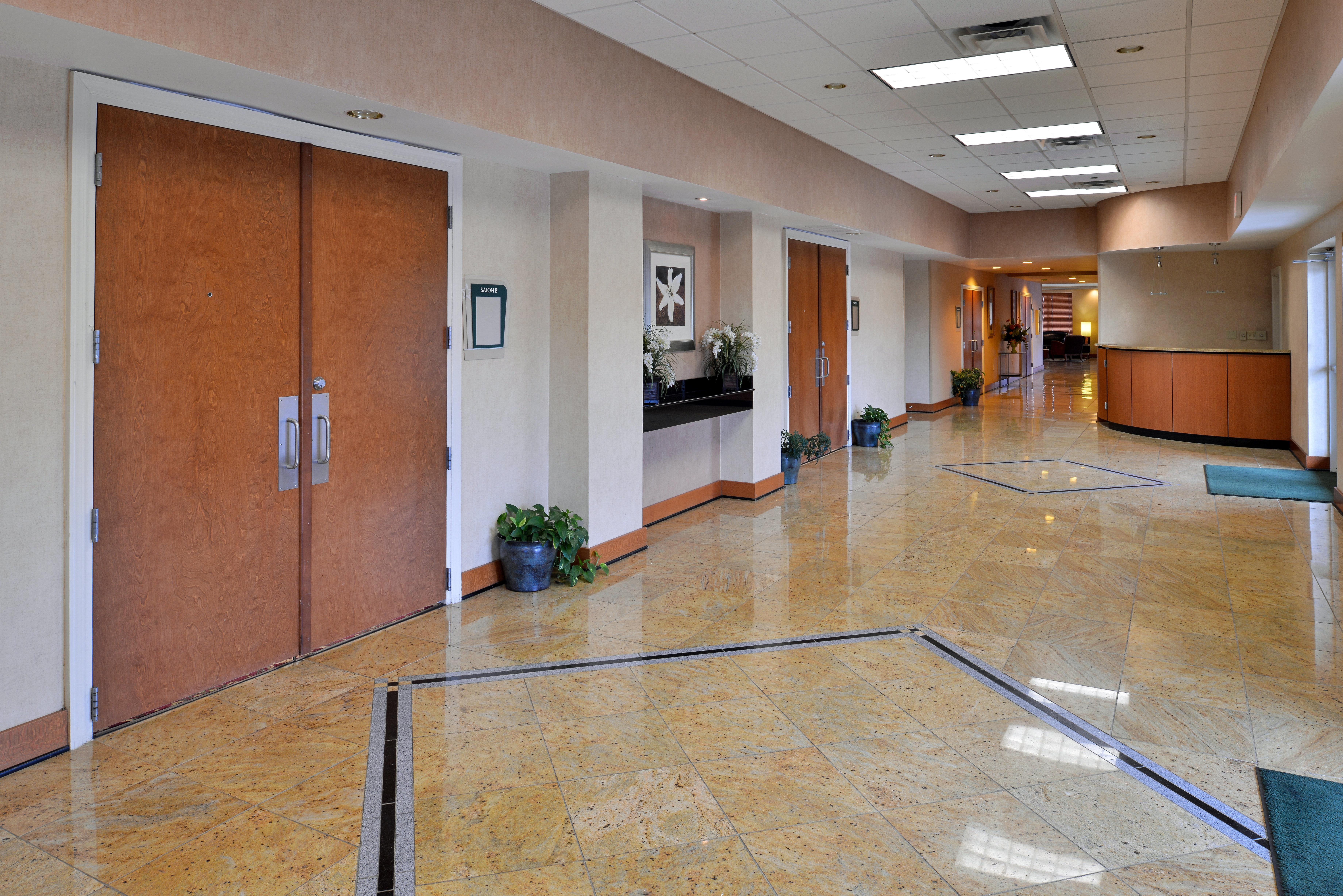Holiday Inn Martinsburg By Ihg Exterior photo