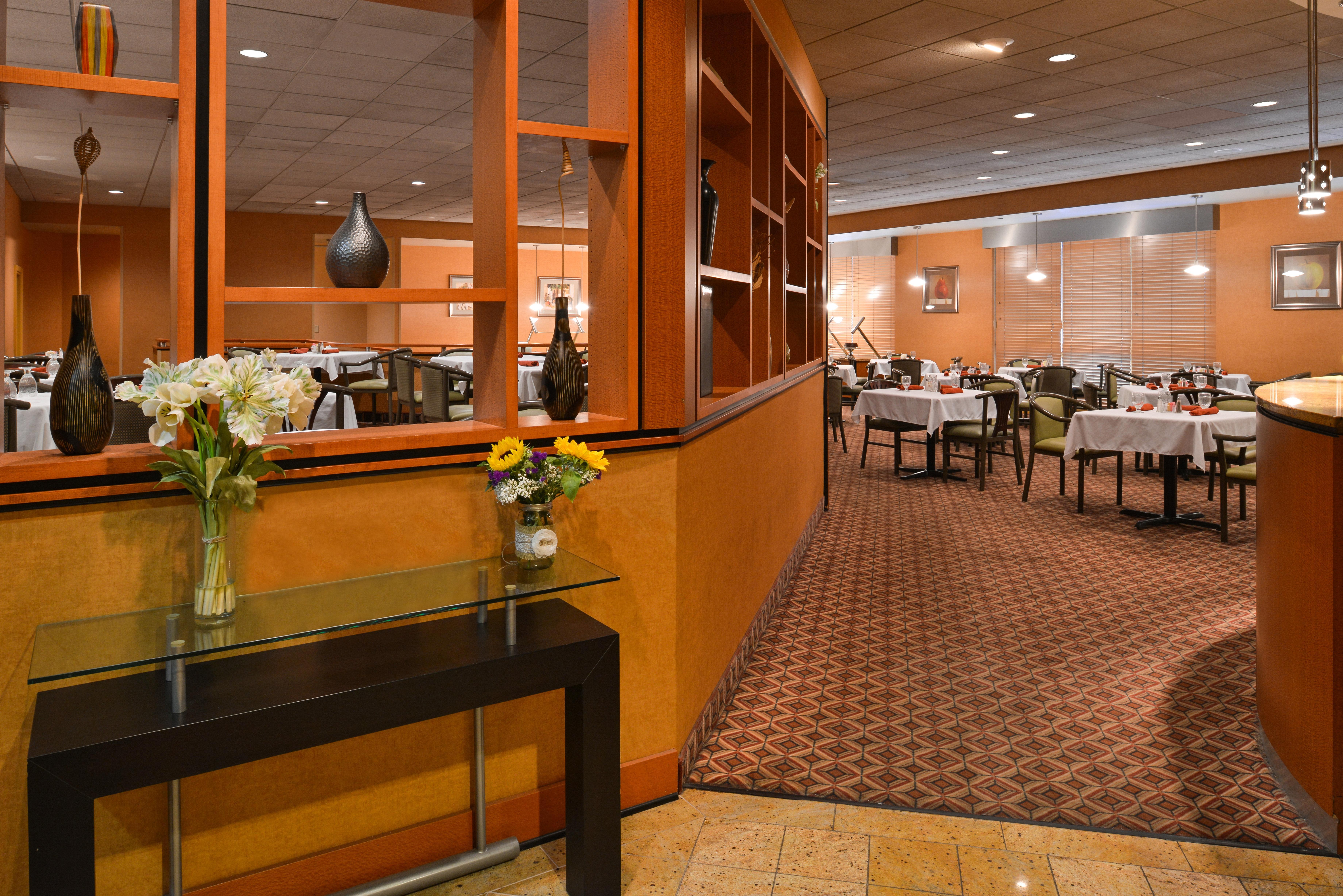 Holiday Inn Martinsburg By Ihg Exterior photo